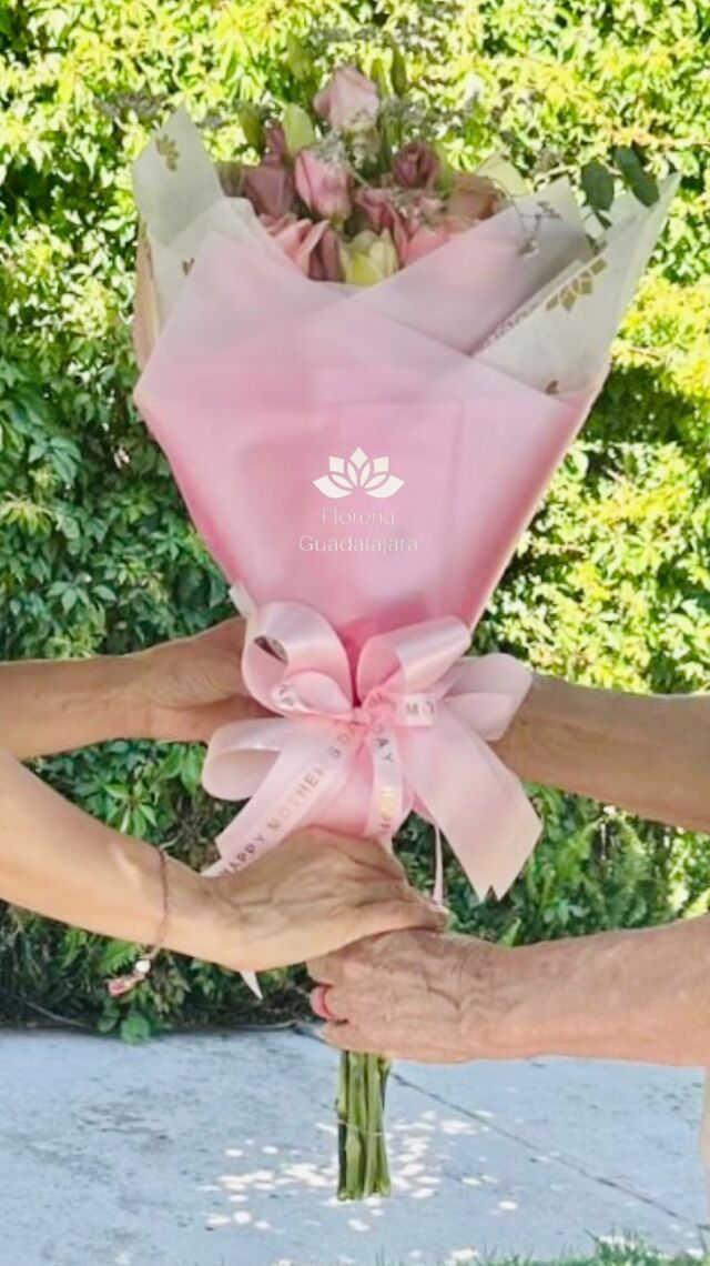 Mi MAMÁ es mi guía cuando todo se siente messy. GRACIAS mami por ser orden, magia y AMOR. Love you! 💓🌸🙌

Sabado 10 de Mayo

Ordena con nosotros:
www.floreriaguadalajara.com
WhatsApp: 3322106699